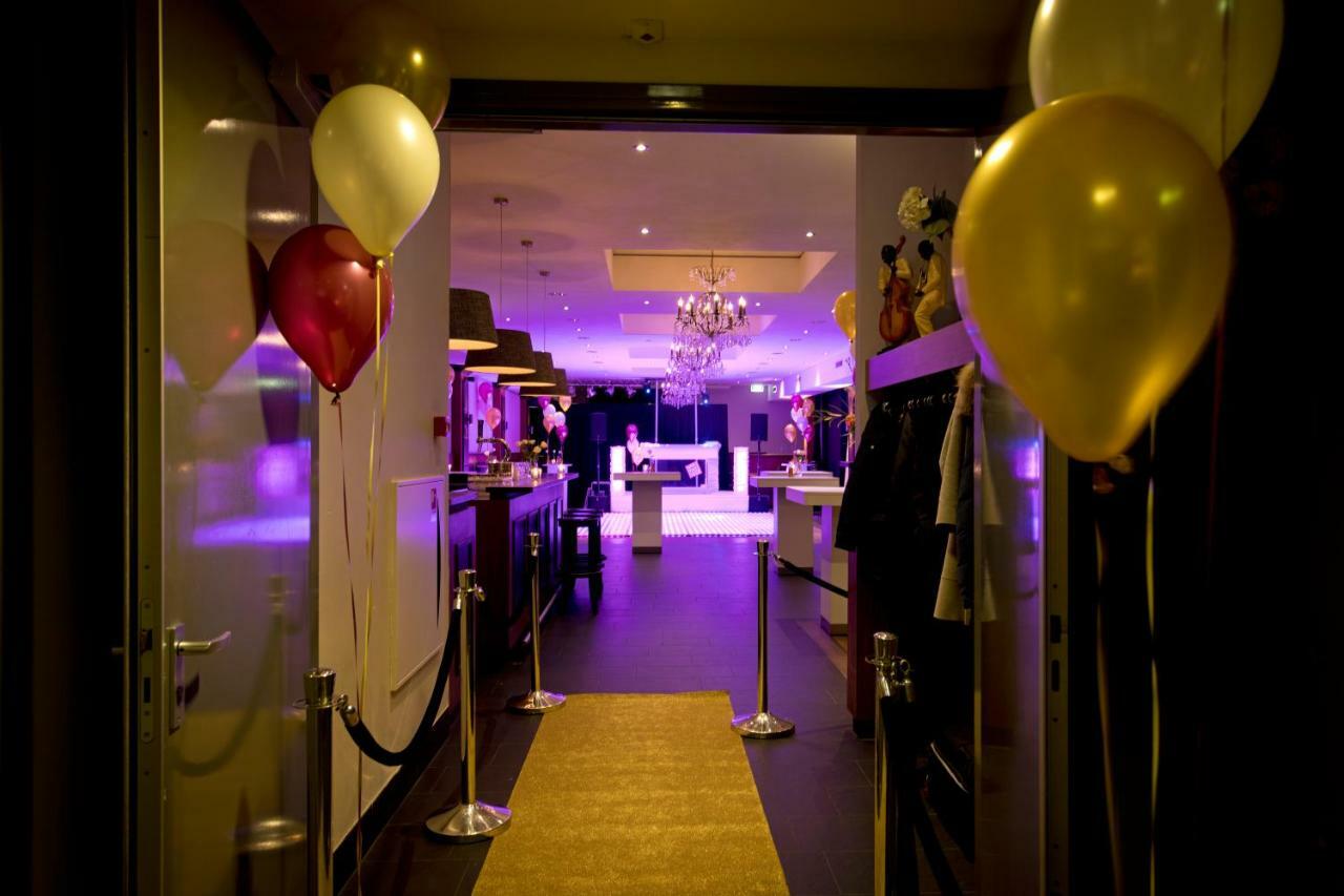 Hotel Restaurant St. Lambert Helmond Exterior foto